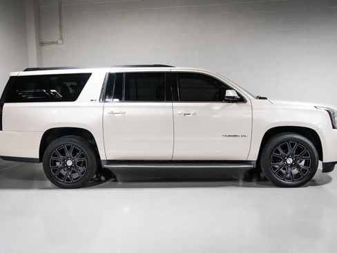 Used 2015 GMC Yukon XL SLT w/ Open Road Package AWD/4WD image 2