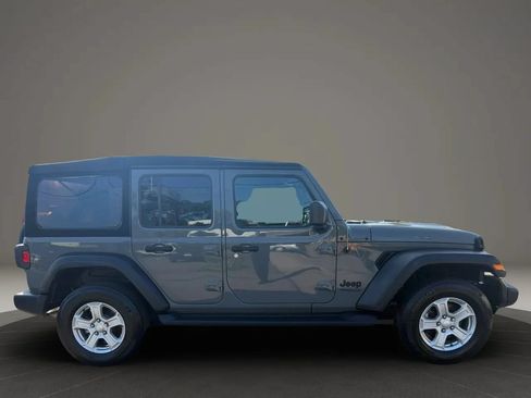 Used 2022 Jeep Wrangler Unlimited Sport AWD/4WD image 4