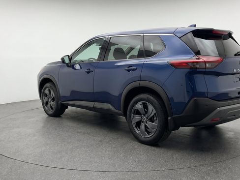 Used 2025 Nissan Rogue SV FWD image 6
