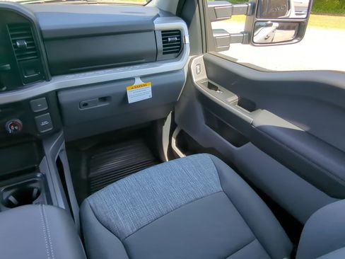 New 2026 Ford F250 XLT w/ FX4 Off-Road Package AWD/4WD image 15