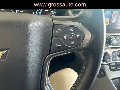 Used 2018 Chevrolet Suburban LT w/ Luxury Package AWD/4WD image 24
