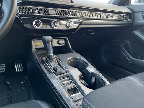 Used 2025 Honda Civic Sport image 39