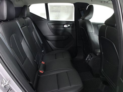 New 2026 Volvo XC40 B5 Core AWD/4WD image 11