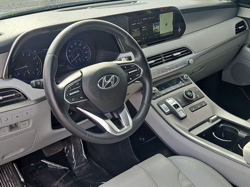 Used 2022 Hyundai Palisade SEL w/ Premium Package FWD image 13