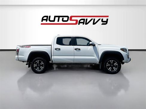 Used 2020 Toyota Tacoma TRD Sport image 8