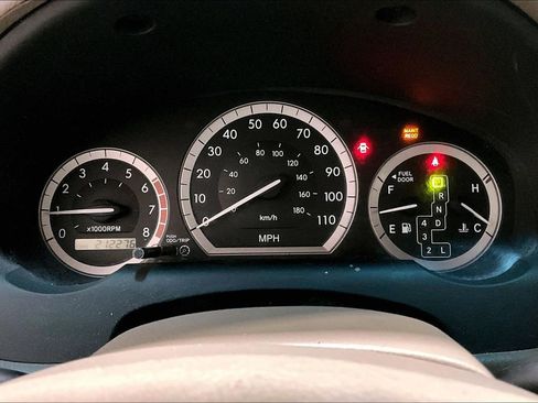 Used 2004 Toyota Sienna XLE image 12