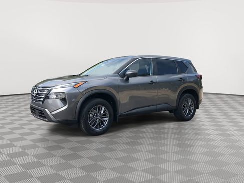 Certified 2026 Nissan Rogue S AWD/4WD image 4