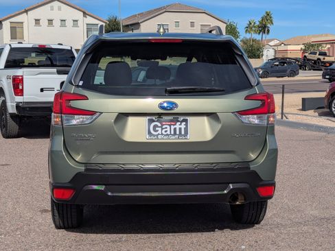 Used 2020 Subaru Forester Premium image 4