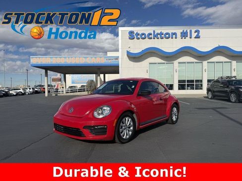 Used 2018 Volkswagen Beetle S image 1