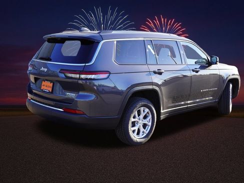 Used 2023 Jeep Grand Cherokee L Limited w/ Luxury Tech Group II AWD/4WD image 5