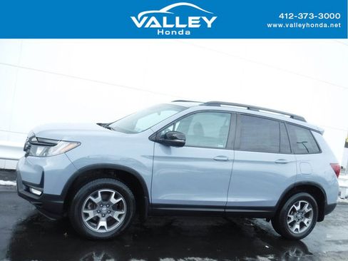 Used 2022 Honda Passport TrailSport image 2