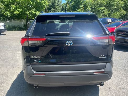 Used 2021 Toyota RAV4 LE AWD/4WD image 7