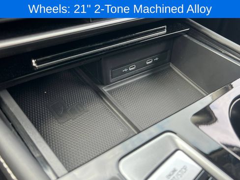 Certified 2024 Volkswagen Atlas SEL Premium R-Line AWD/4WD image 21