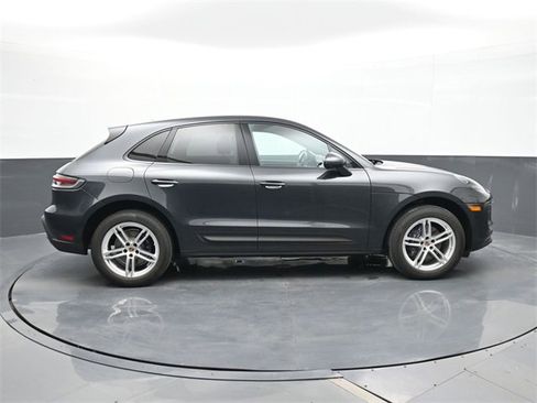 Certified 2023 Porsche Macan w/ Premium Package Plus image 18