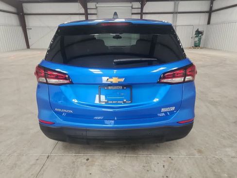 Used 2024 Chevrolet Equinox LS w/ LS Convenience Package FWD image 4
