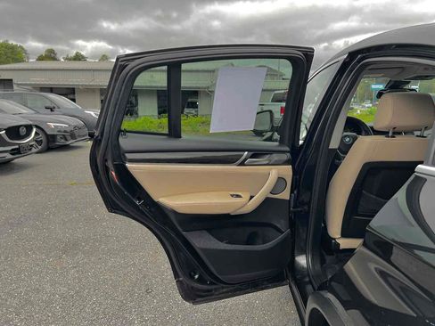 Used 2017 BMW X4 xDrive28i image 16