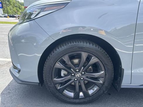 Certified 2023 Toyota Sienna XSE FWD image 21