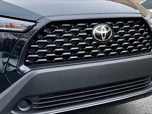 Certified 2025 Toyota Corolla Cross L image 29