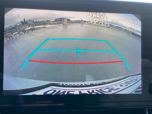 Used 2022 Toyota Sienna XLE image 15