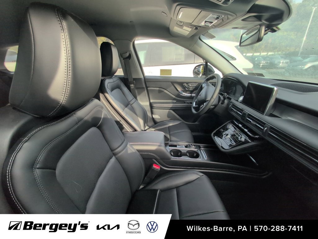 Used 2022 Lincoln Corsair AWD w/ Equipment Group 101A image 5