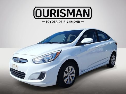 Used 2017 Hyundai Accent SE FWD image 3