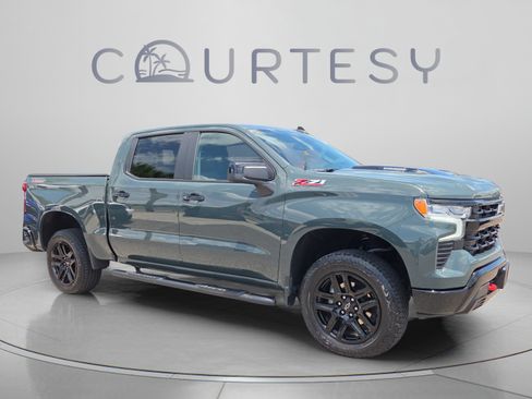 Used 2025 Chevrolet Silverado 1500 LT Trail Boss w/ Convenience Package II AWD/4WD image 7