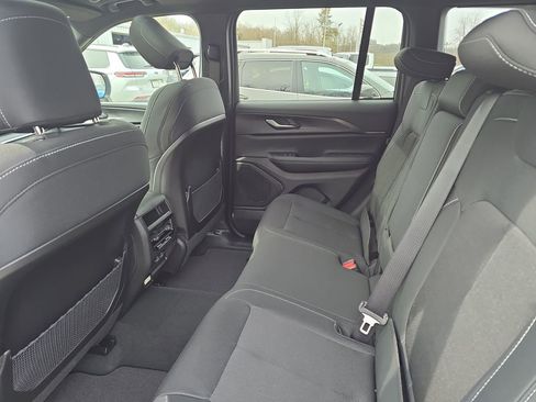 New 2026 Jeep Grand Cherokee Laredo X AWD/4WD image 23