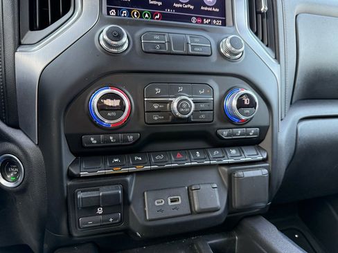 Used 2022 GMC Sierra 1500 SLT w/ SLT Premium Plus Package image 18