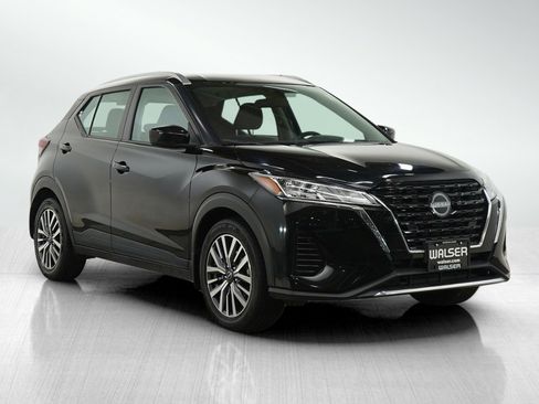 Used 2023 Nissan Kicks SV image 7