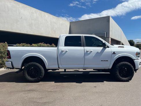Used 2021 RAM 2500 Laramie AWD/4WD image 4