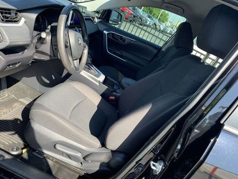 Certified 2025 Toyota RAV4 LE FWD image 18
