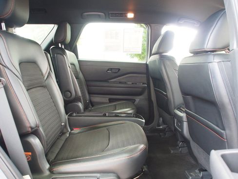 Used 2023 Nissan Pathfinder Rock Creek AWD/4WD image 14