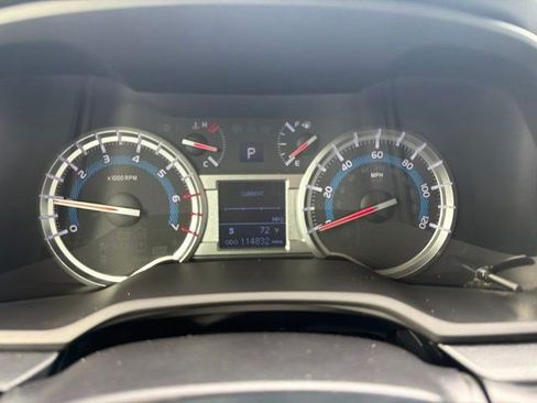 Used 2018 Toyota 4Runner SR5 AWD/4WD image 26