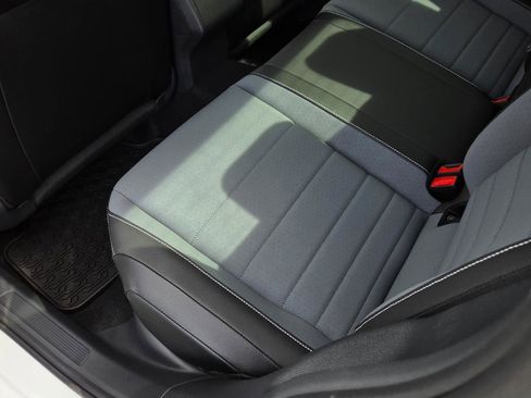 Used 2026 Volkswagen Jetta SE FWD image 44