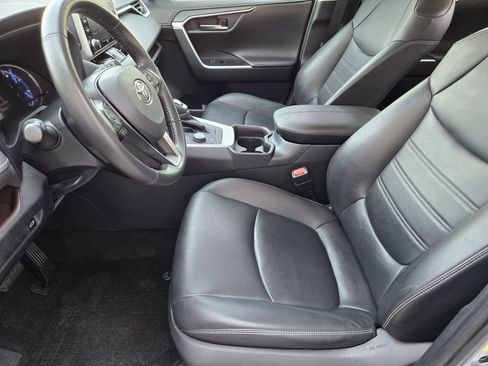 Used 2020 Toyota RAV4 Limited w/ Carpet Mat Package AWD/4WD image 8