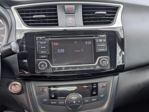 Used 2018 Nissan Sentra SV FWD image 17