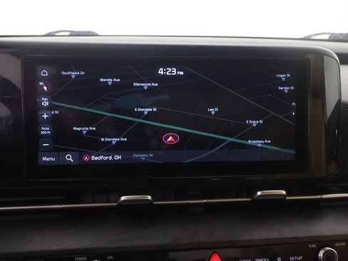 Used 2023 Kia Carnival EX image 43