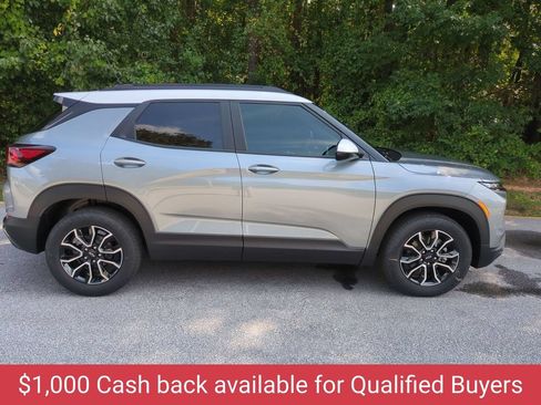 New 2026 Chevrolet TrailBlazer ACTIV w/ Convenience Package FWD image 3
