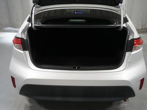 Used 2024 Toyota Corolla LE image 31