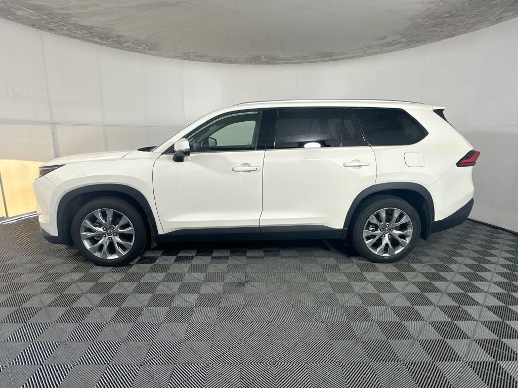 Used 2024 Toyota Grand Highlander AWD Hybrid image 6