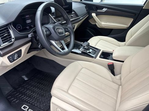 Used 2023 Audi Q5 2.0T Premium Plus w/ Premium Plus Package AWD/4WD image 14