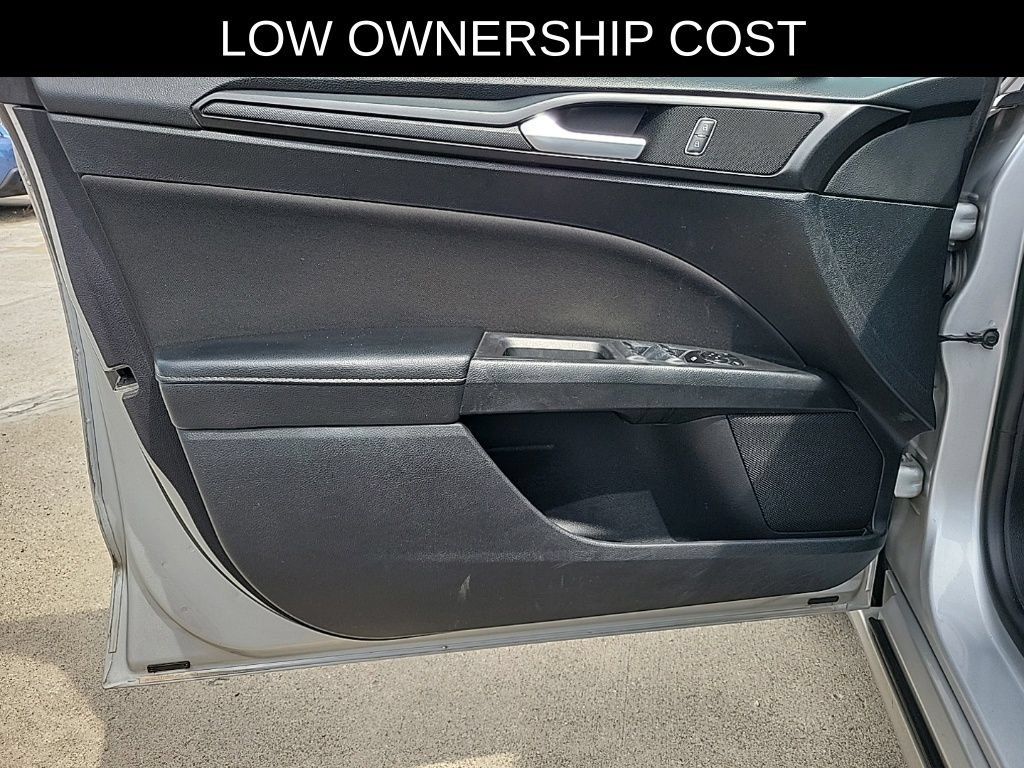 Used 2018 Ford Fusion S w/ Equipment Group 101A FWD image 17