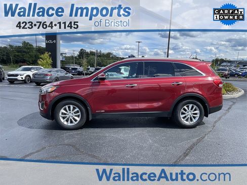 Used 2018 Kia Sorento LX image 3