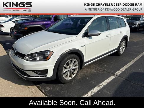 Used 2017 Volkswagen Golf Alltrack SE AWD/4WD image 1