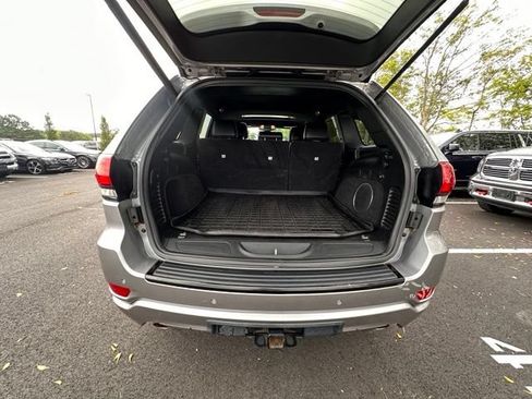 Used 2015 Jeep Grand Cherokee Altitude AWD/4WD image 16