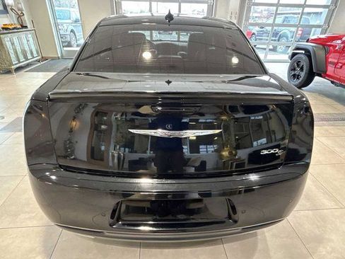 Used 2018 Chrysler 300 S w/ Safetytec Plus Group image 4