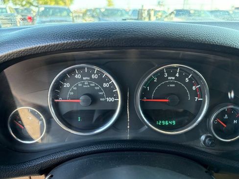 Used 2011 Jeep Wrangler Sahara w/ Connectivity Group AWD/4WD image 19