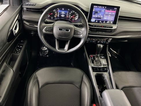 Used 2022 Jeep Compass Latitude w/ Convenience Group AWD/4WD image 21