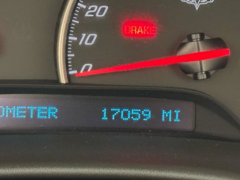 Used 2006 Chevrolet Corvette Convertible w/ Preferred Equipment Group image 12