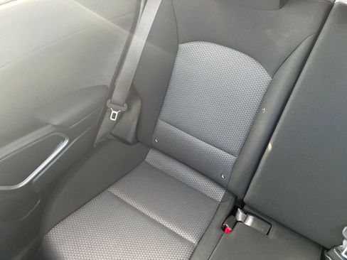 Used 2025 Kia Soul LX w/ LX Technology Package FWD image 37